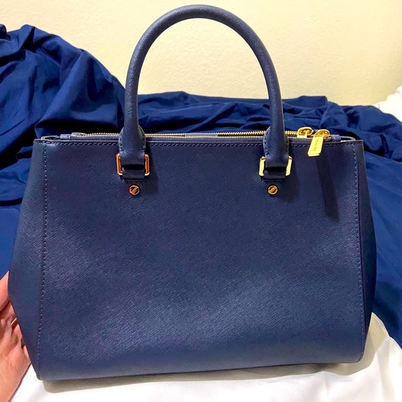 Bundle Michael Kors "Sutton" Purse & Wallet - Picture 3 of 16